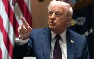 Новини світу - Трамп анонсував мито у 25% на авто виготовлені не у США