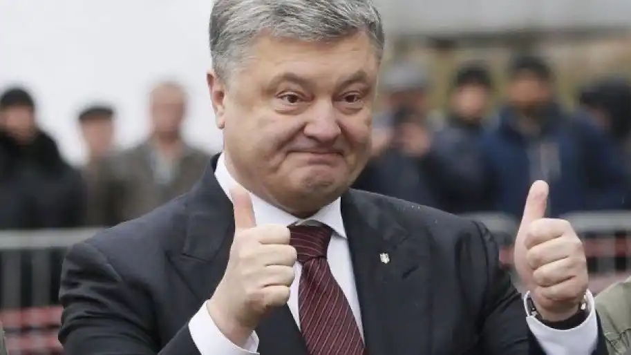 “Чим гірше Україні, тим краще Порошенку”, – експерт пояснив європейський тур нардепа