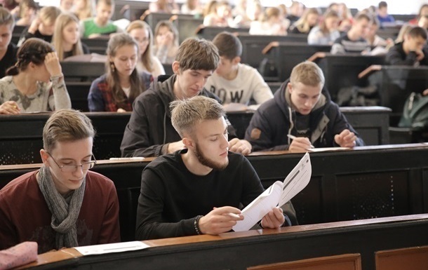 Новини України - Базова військова підготовка студентів: у Міносвіти розповіли деталі