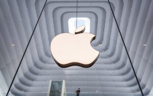 Новини бізнесу - iPhone, вироблений в США, може зрости в ціні до $3500 - ЗМІ