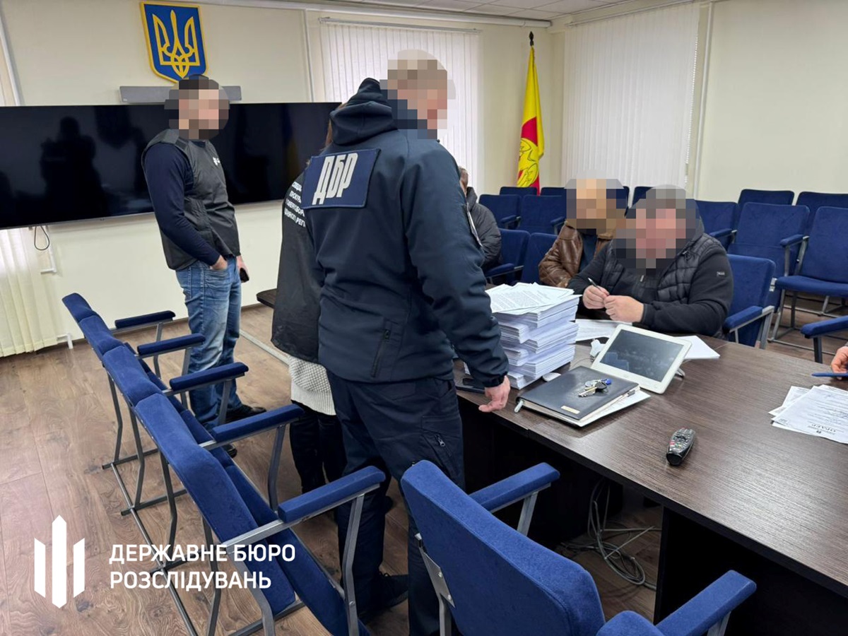 Новини України - Неякісний одяг для ЗСУ: судитимуть депутата міськради з Кіровоградщини