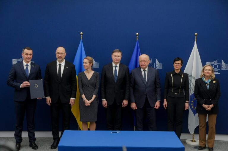 Україна приєдналася до космічних і медичних програм ЄС