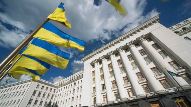 Участь Володимира Зеленського у пленарному засіданні саміту Європейської політичної спільноти