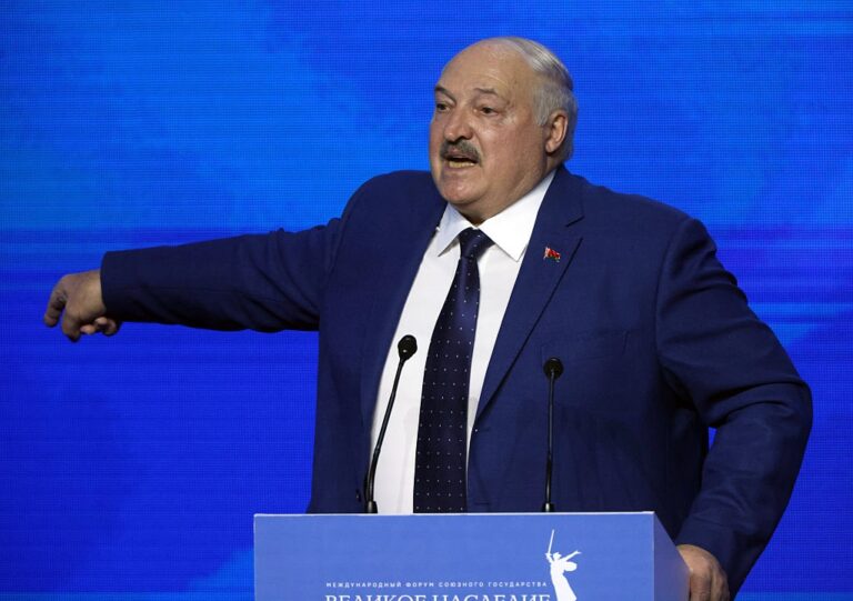 Лукашенко пояснив дефіцит картоплі в Білорусі