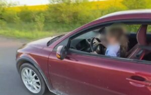 Новини України - На Львівщині батько посадив малолітню доньку за кермо