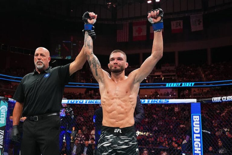 Український боєць Сідей здобув перемогу в поєдинку UFC