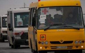 Новини України - Влада Донеччини вирішила примусово евакуювати дітей з двох сіл