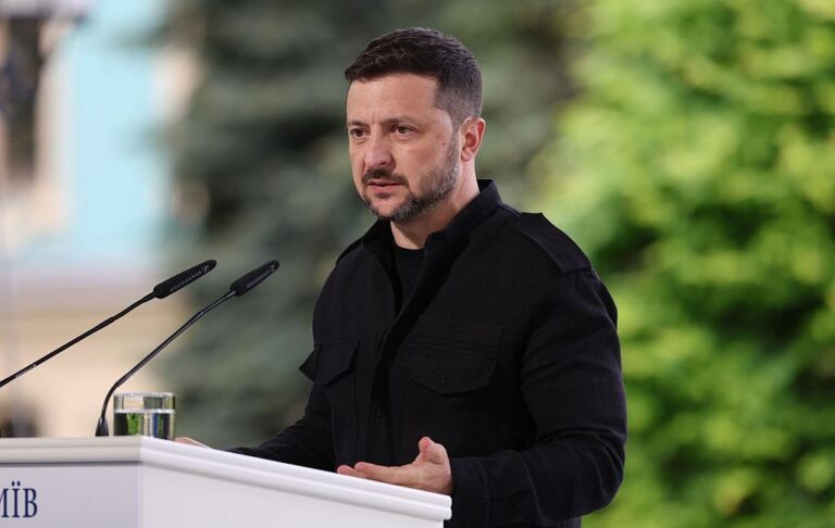 Зеленський зробив заяву щодо зустрічі з Путіним