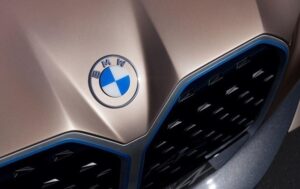 Авто новини - BMW не планує відмовлятися від двигунів внутрішнього згоряння