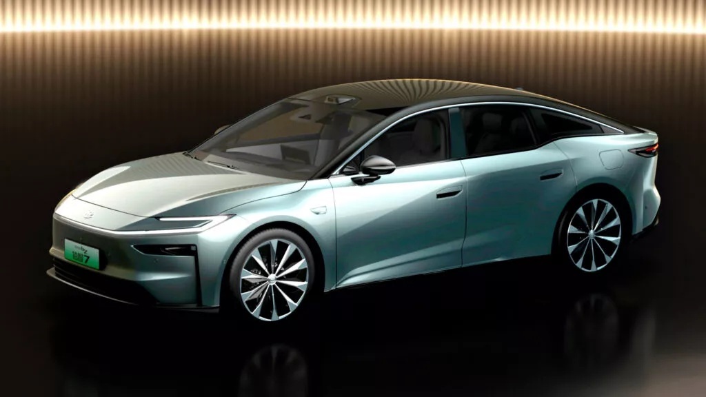 Авто новини - Флагманський електроседан Toyota отримає технології Huawei та Xiaomi