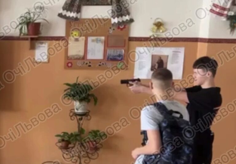 У Львові учень стріляв у школі з пневматики