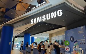 Новини бізнесу - У смартфонах Samsung може з’явитися додатковий ШІ-помічник