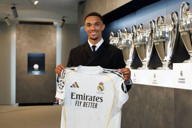 Відбулося офіційне представлення Александера-Арнольда в Реалі