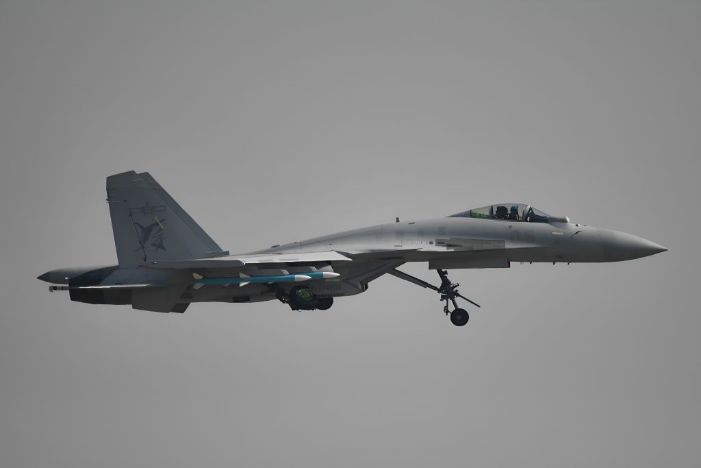 Новини світу - Винищувач Китаю пролетів за 45 метрів від літака Японії