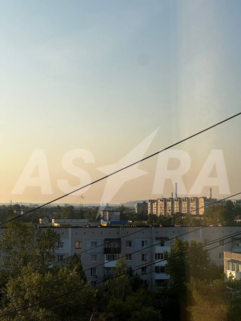 Багато вибухів: у російському Дзержинську скаржаться на наліт дронів