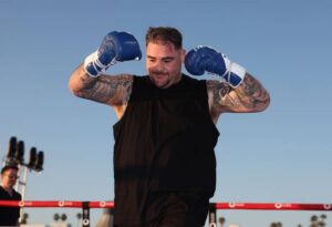 Новини спорту - Боксер, який переміг Джошуа, здолав Ф'юрі