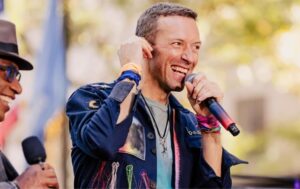 Новини культури - Фронтмен Coldplay випадково розкрив зраду директора компанії