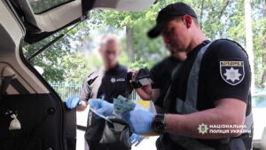 Нацполіція затримала родича посадовця ТЦК, який вимагав гроші у дружини загиблого захисника