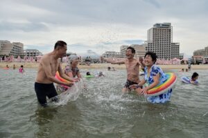 Новини світу - КНДР закрила для іноземців пляжний курорт після візиту Лаврова - ЗМІ