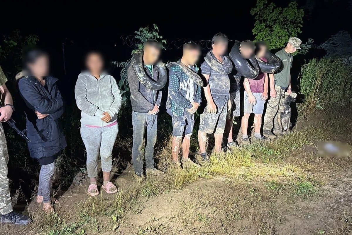 Новини України - На Закарпатті затримали "водолазів" біля кордону