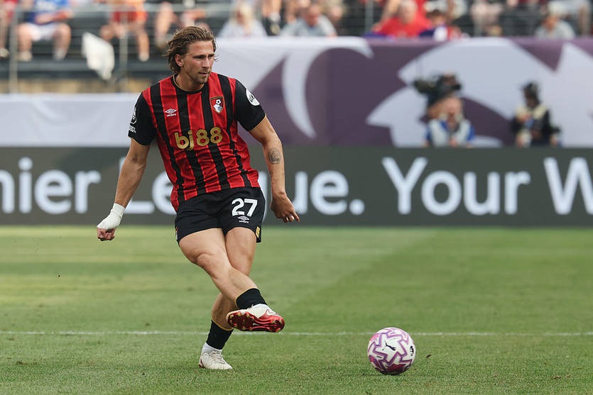 Новини спорту - ПСЖ і Борнмут не можуть узгодити трансфер Забарного - інсайдер