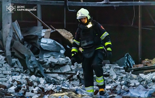 Росіяни вдарили по центру Харкова, є постраждалі
