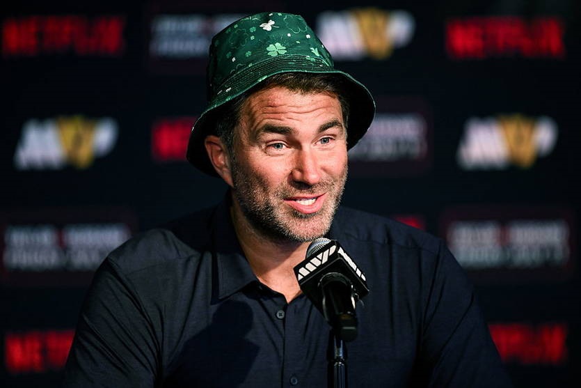 Новини спорту - Складне питання: Промоутер відповів, чи вірить він у перемогу Дюбуа