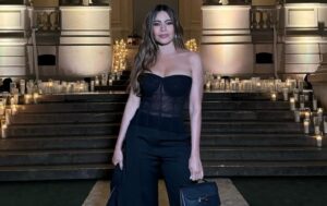 Новини культури - Софія Вергара отримала бронзовий пам’ятник