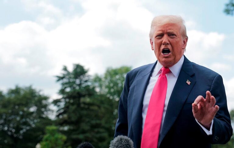 Трамп дав пораду “невдасі” Медведєву
