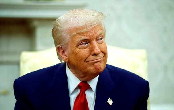 Трамп зняв санкції з Рособоронекспорту та низки банків РФ – ЗМІ