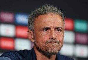 Новини спорту - Тренер ПСЖ заступився за свого гравця, дії якого призвели до травми