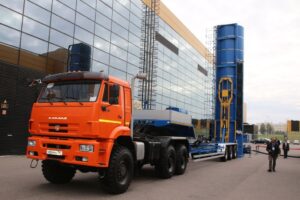 Новини бізнесу - Третій автогігант РФ скорочує робочий тиждень через кризу