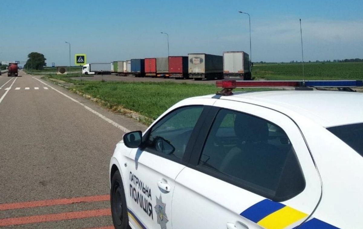 Новини Києва - У Києві через спеку ввели обмеження руху вантажівок