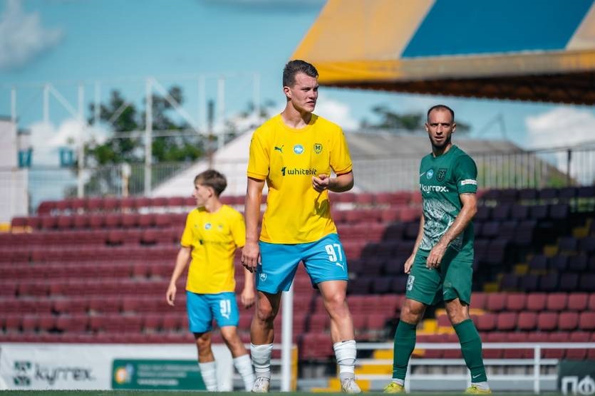 Новини спорту - У Металіста 1925 поменшало складу: у клубі виявлено гравця-самовольця