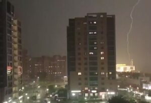 Новини світу - У Москві та Підмосков'ї шторм спричинив пожежі та блекаут