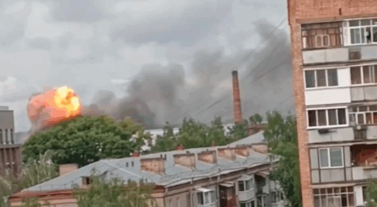 Удар по заводу в Іжевську: РФ заявила про загиблих