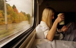 Новини бізнесу - Укрзалізниця анонсувала жіночі купе ще на трьох напрямках