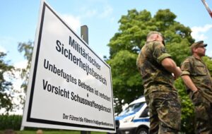 Новини світу - В Німеччині впав військовий гелікоптер: пілот зник безвісти