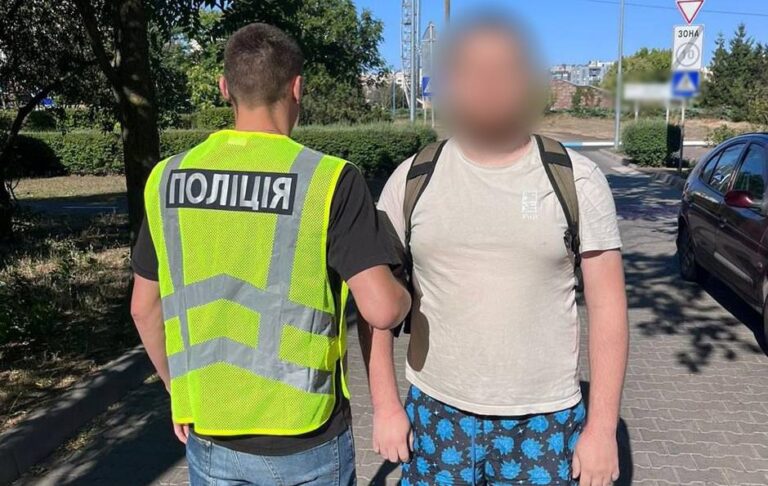 В Одесі затримали чоловіка, що спробував спалити квартиру військового