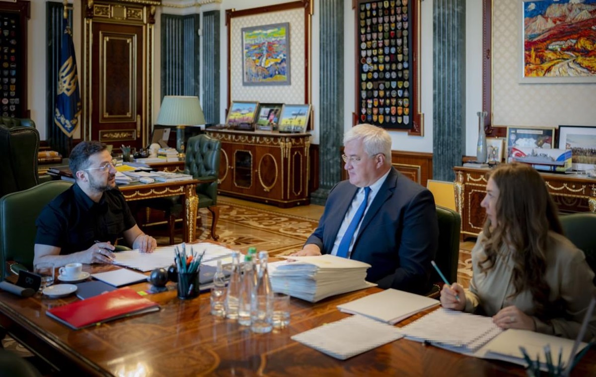 Новини України - Зеленський поставив Шмигалю завдання щодо оборони