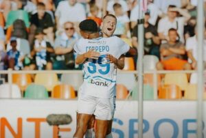 Новини спорту - Динамо лускає Епіцентр як ті горішки, завершуючи гру з рахунком 4:1