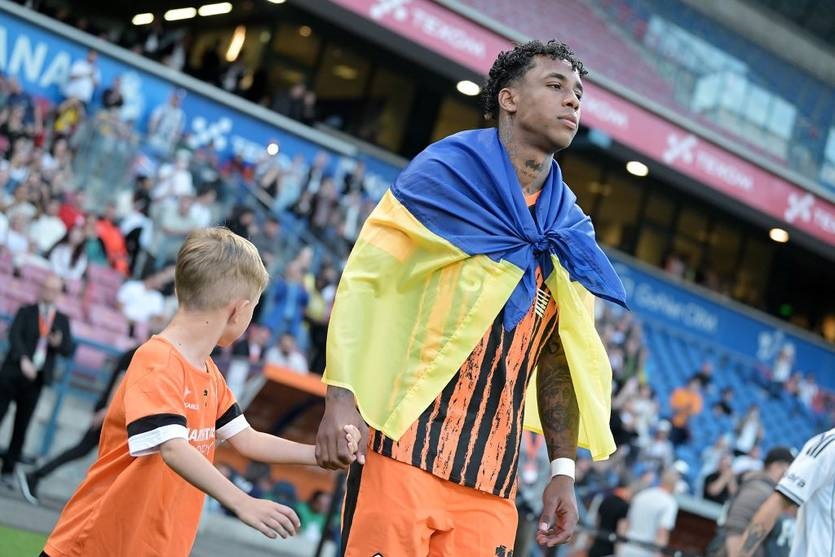 Новини спорту - Футболіст, який вразив ворота Бешикташа, отримав серйозну травму