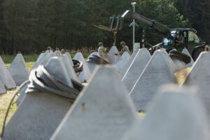 Новини світу - Литва встановила "зуби дракона" на кордоні з РФ та Білоруссю