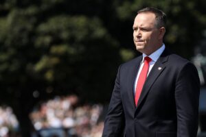 Новини світу - Навроцький заблокував виплати непрацюючим українцям