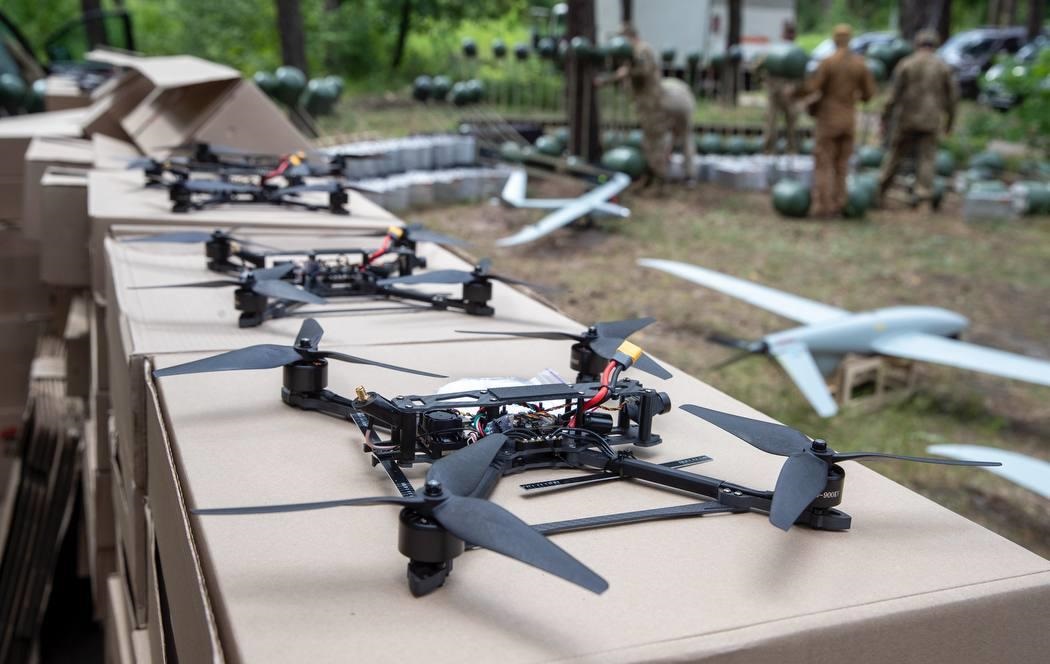 Новини України - Названо обсяг постачань FPV-дронів для ЗСУ