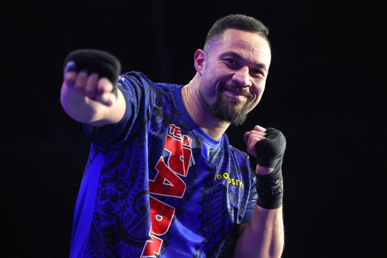 Паркер звернувся до Усика з пропозицією провести бій