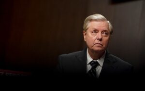 Новини світу - Сенатор Грем пропонує знищити економіку Росії