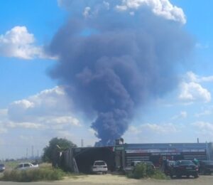 Новини світу - У російському місті повідомляють про пожежу в районі НПЗ