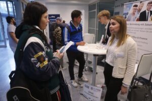 Новини світу - Українці отримали умову для виплат в Німеччині