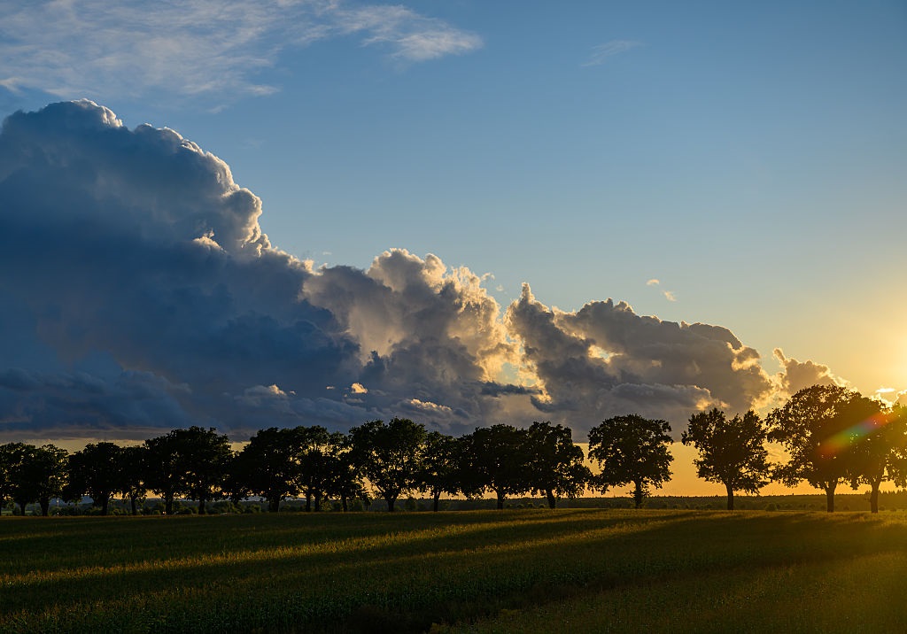 Новини України - Українцям обіцяють суху та спекотну погоду на вихідних